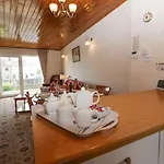 Lazey ميلوم